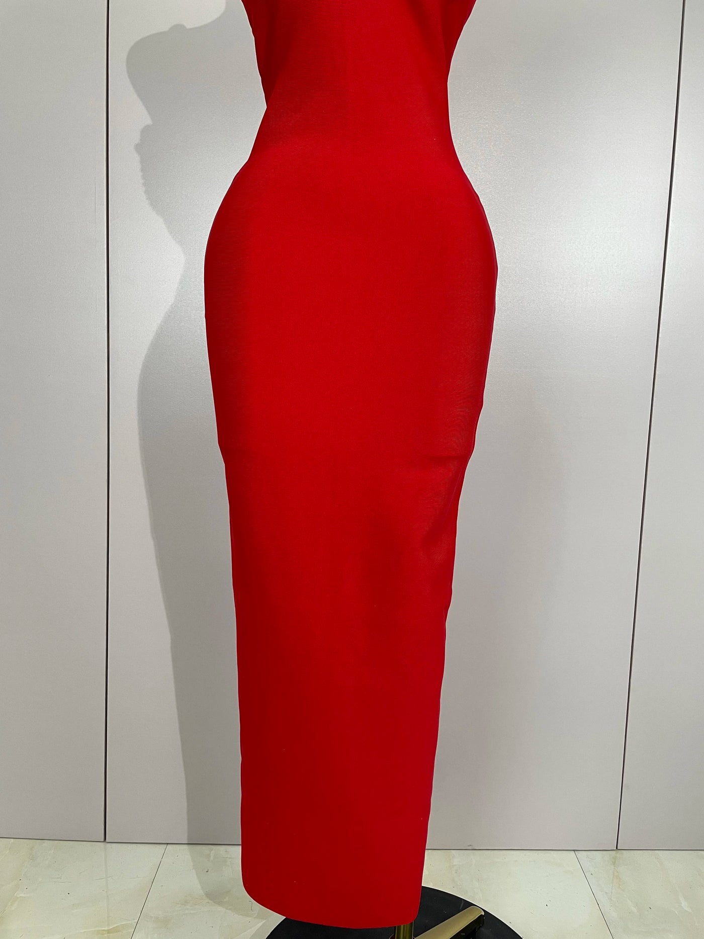 Celestia Maxi Dress – Diamond Backless Edition