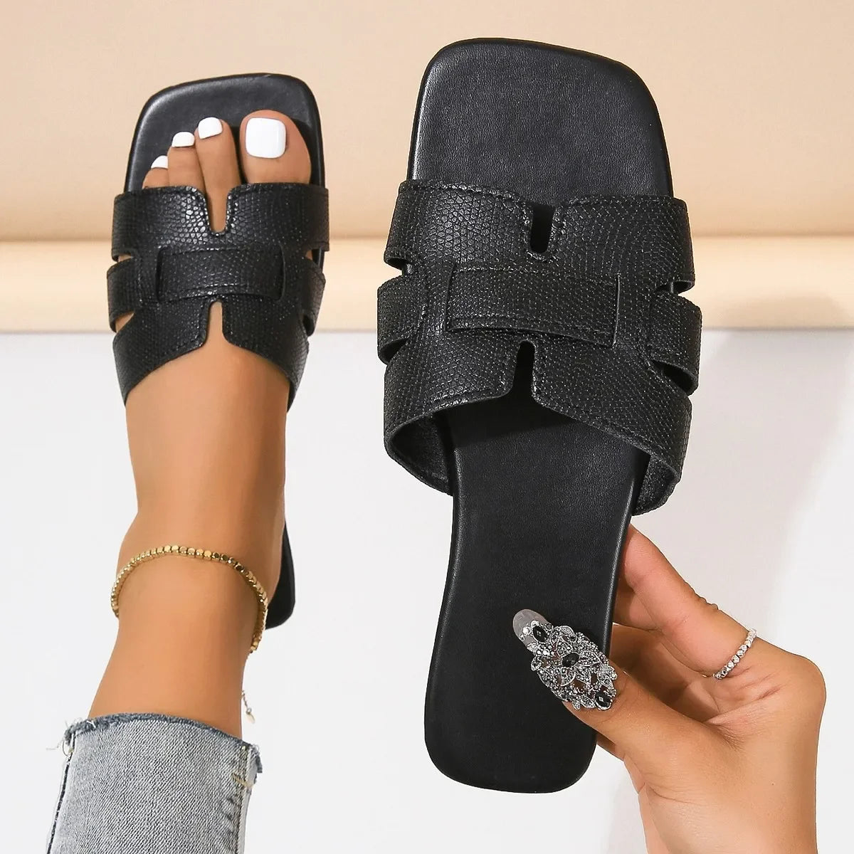 Sola Flat Slide – Bare Luxe Edition