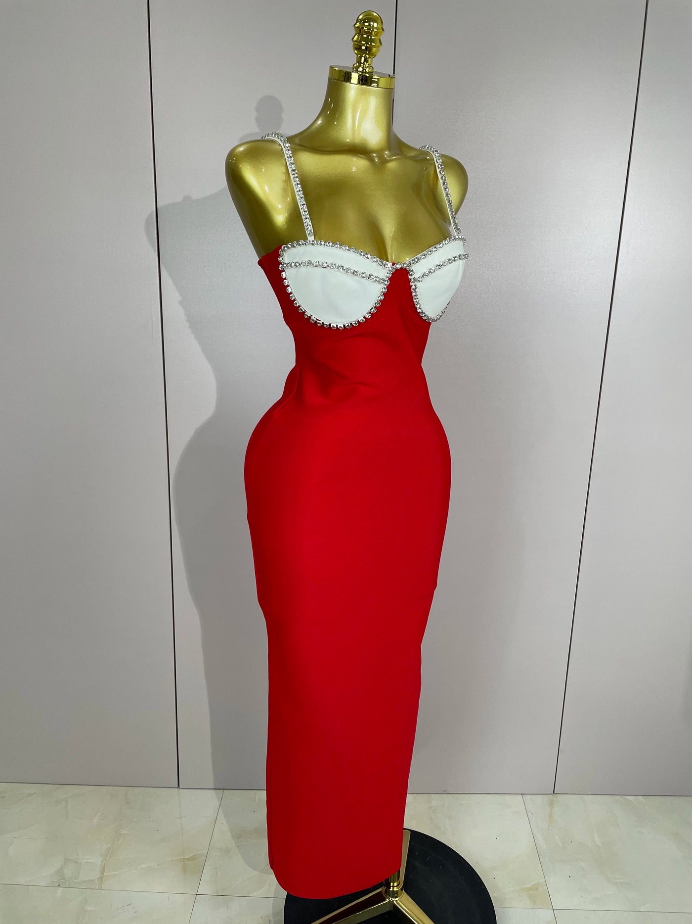 Celestia Maxi Dress – Diamond Backless Edition