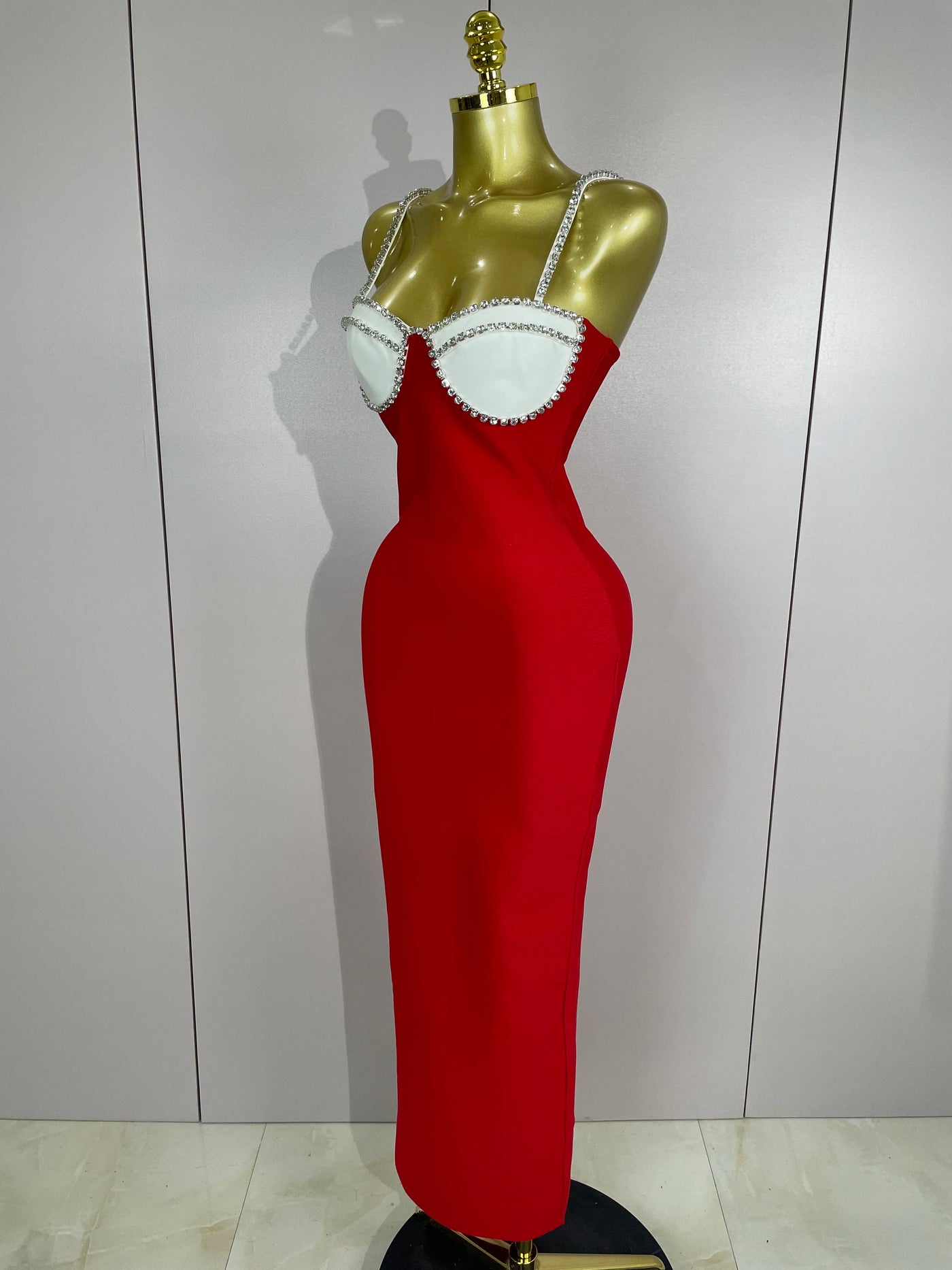 Celestia Maxi Dress – Diamond Backless Edition